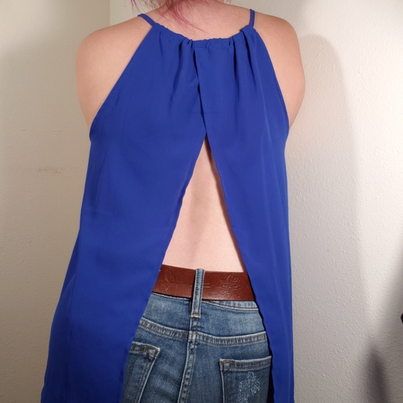 💥CLOSING SALE💥 Gorgeous Open Back Blouse - Picture 4 of 6